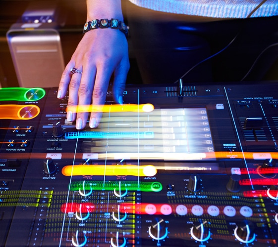 DJ-ROOM_2-096